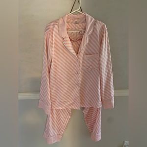 Victoria Secret satin pyjama small